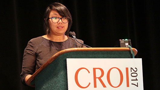 Pitchaya Indravudh en la CROI 2017. Crédito de la foto: Robb Cohen Photography & Video.